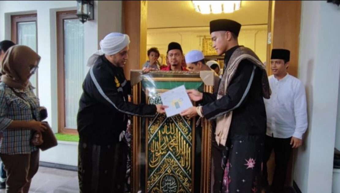 Kaesang Pangarep dan Hussein bin Hasyim Ba’agil, Sumber: Antara (2/12/23)