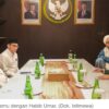 habib pamer dengkul depan ketua MPR